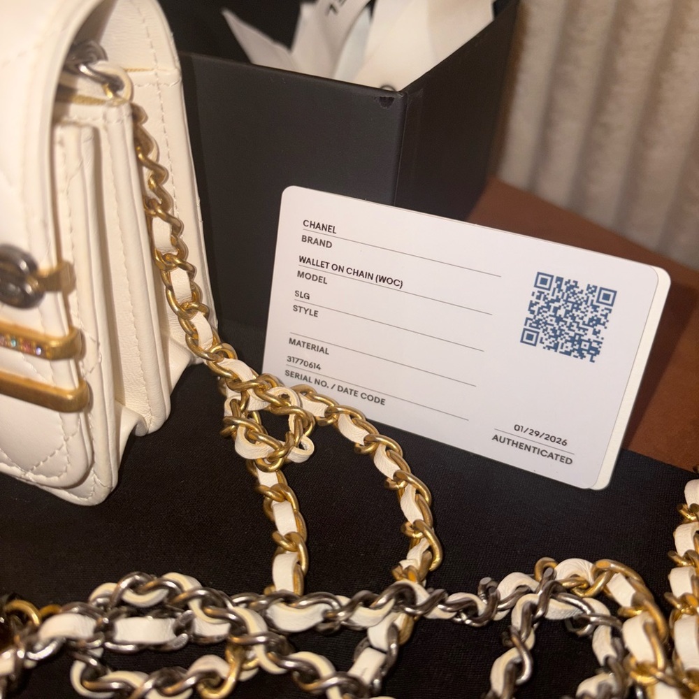 Chanel Paris Coco Runway Wallet On Chain White Lambskin WOC Full Set - Picture 4 of 14